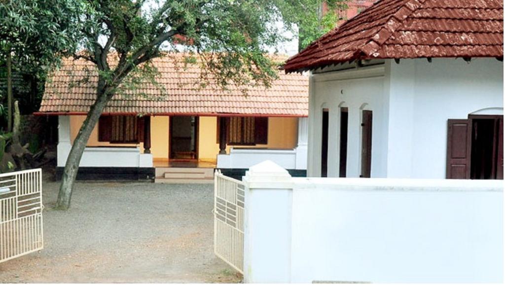 Wariyam Heritage Thrissur Εξωτερικό φωτογραφία